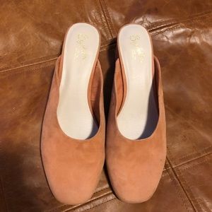 Seychelles coral suede mule